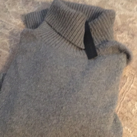 House of Harlow sweater NWT - Picture 4 of 8